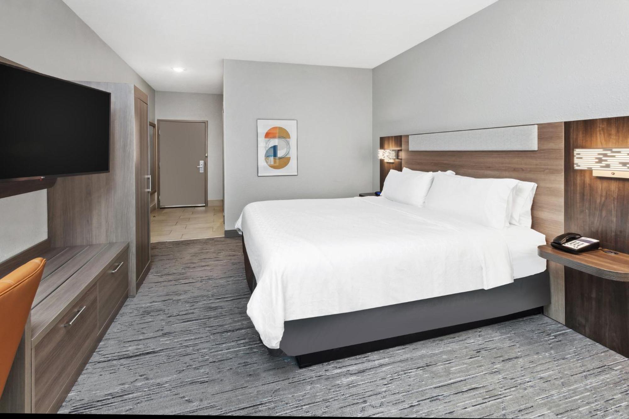 Holiday Inn Express Cleveland Airport - Brook Park By Ihg Exterior foto
