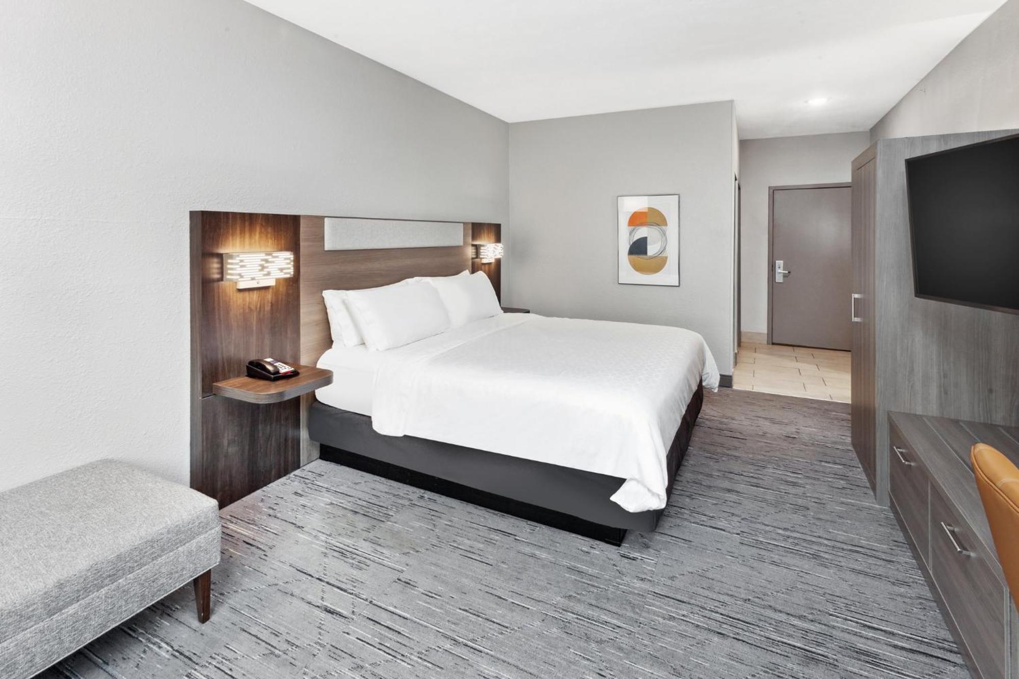 Holiday Inn Express Cleveland Airport - Brook Park By Ihg Exterior foto