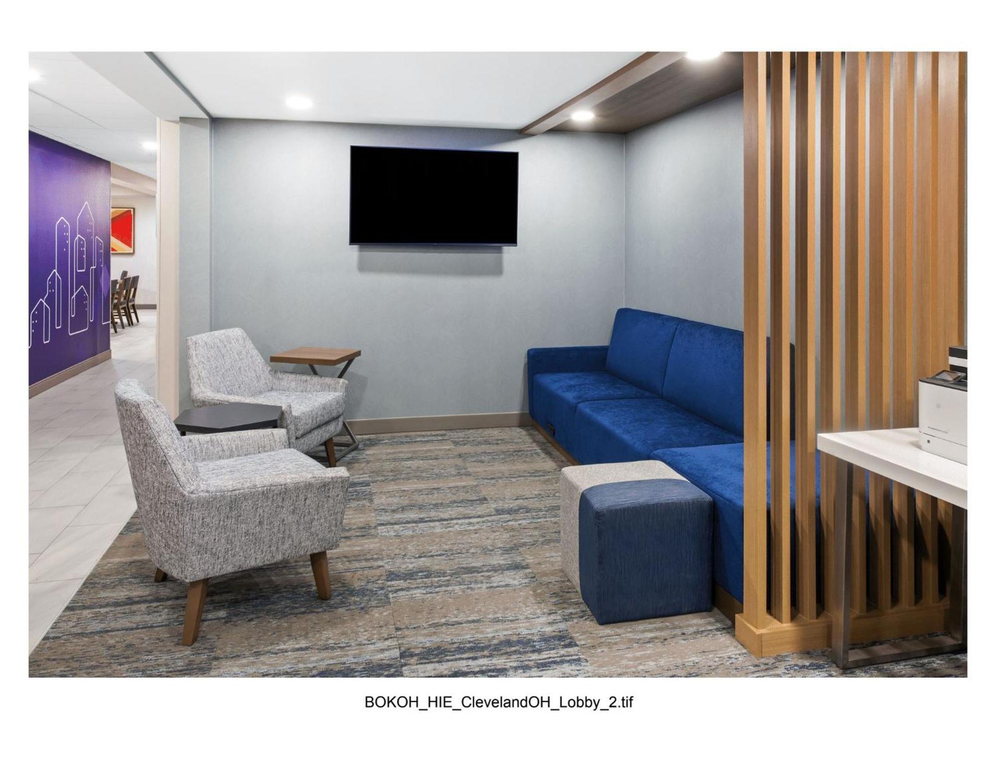 Holiday Inn Express Cleveland Airport - Brook Park By Ihg Exterior foto